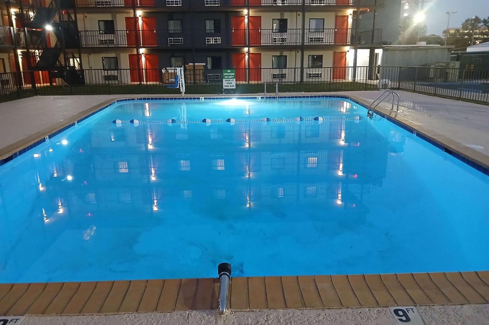Days By Wyndham Kenner/new Orleans Airport South