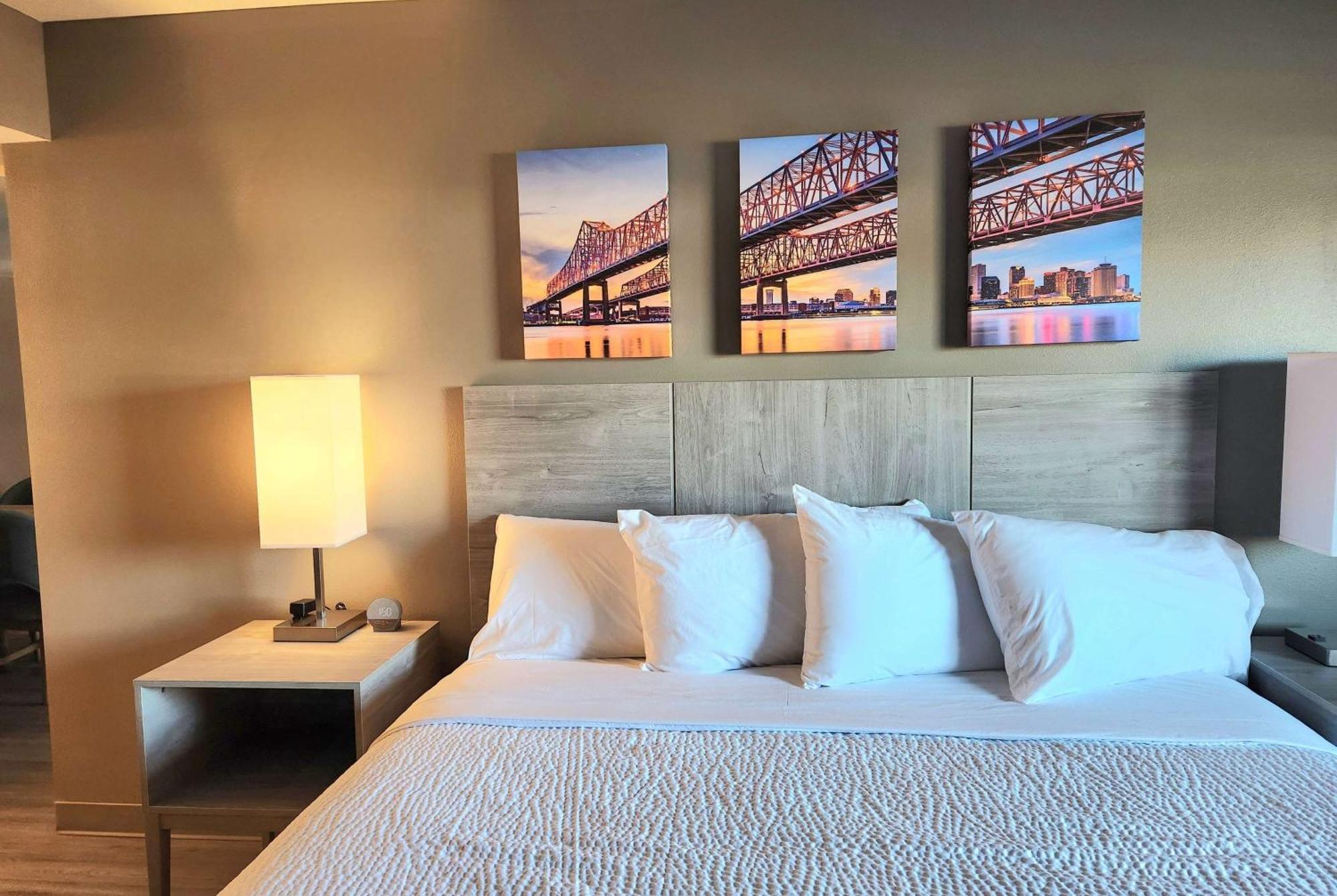 Days By Wyndham Kenner/new Orleans Airport South