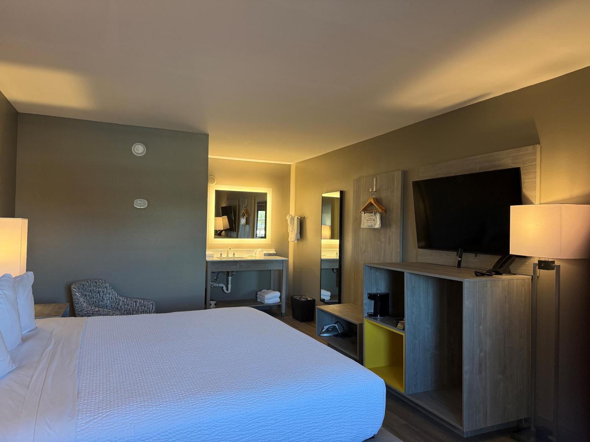 Days By Wyndham Kenner/new Orleans Airport South