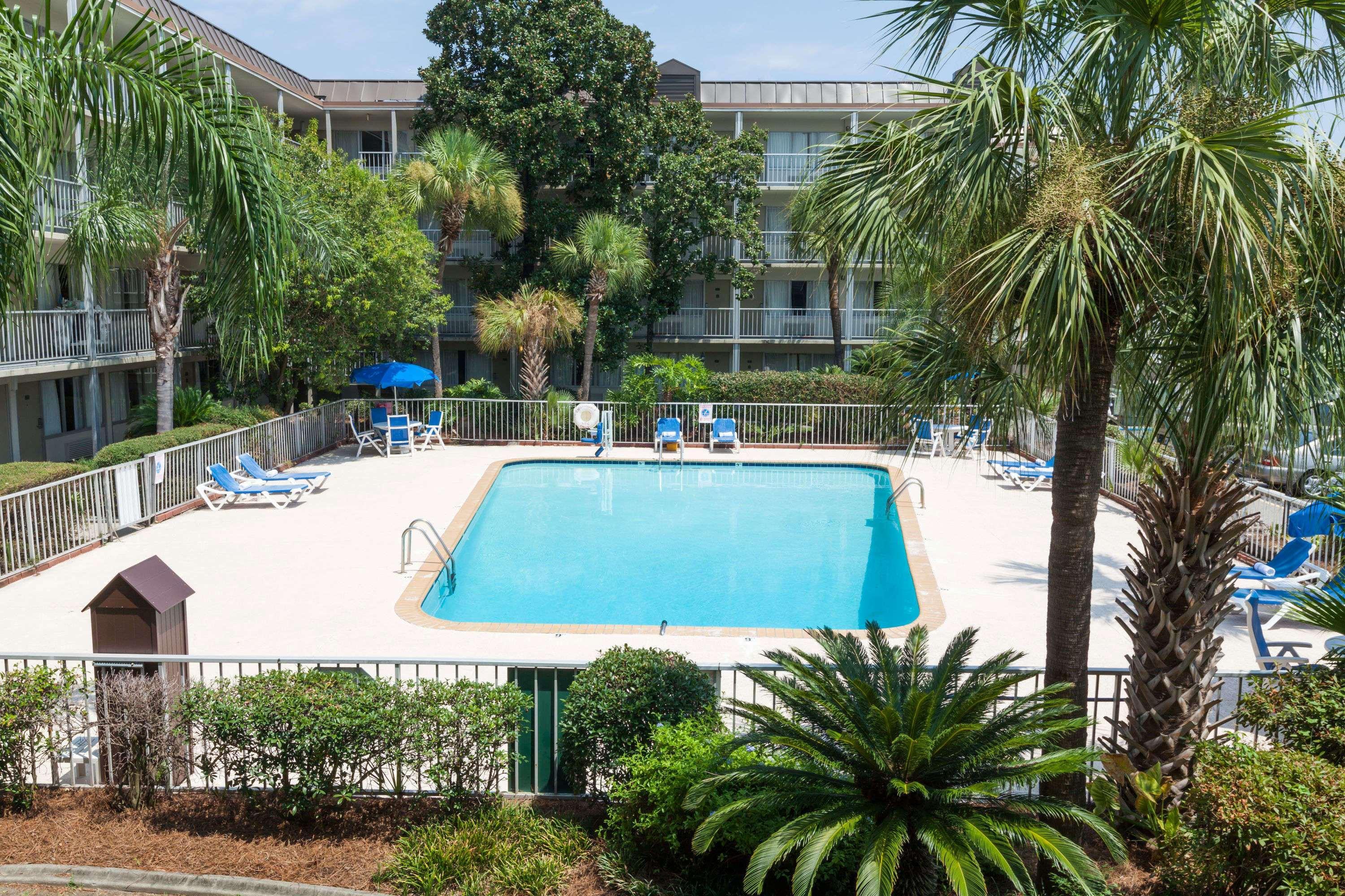 Days By Wyndham Kenner/new Orleans Airport South Hotel 2*