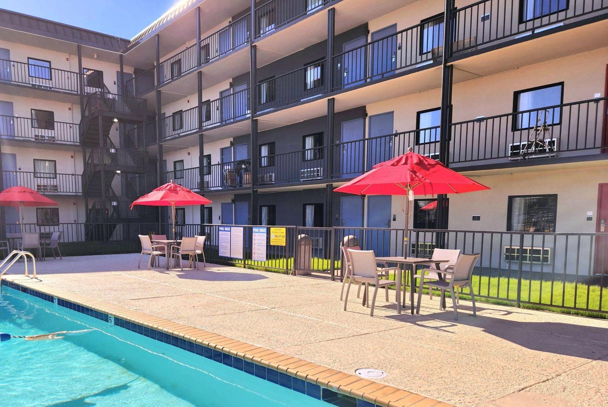 Hotel Days By Wyndham Kenner/new Orleans Airport South Kenner