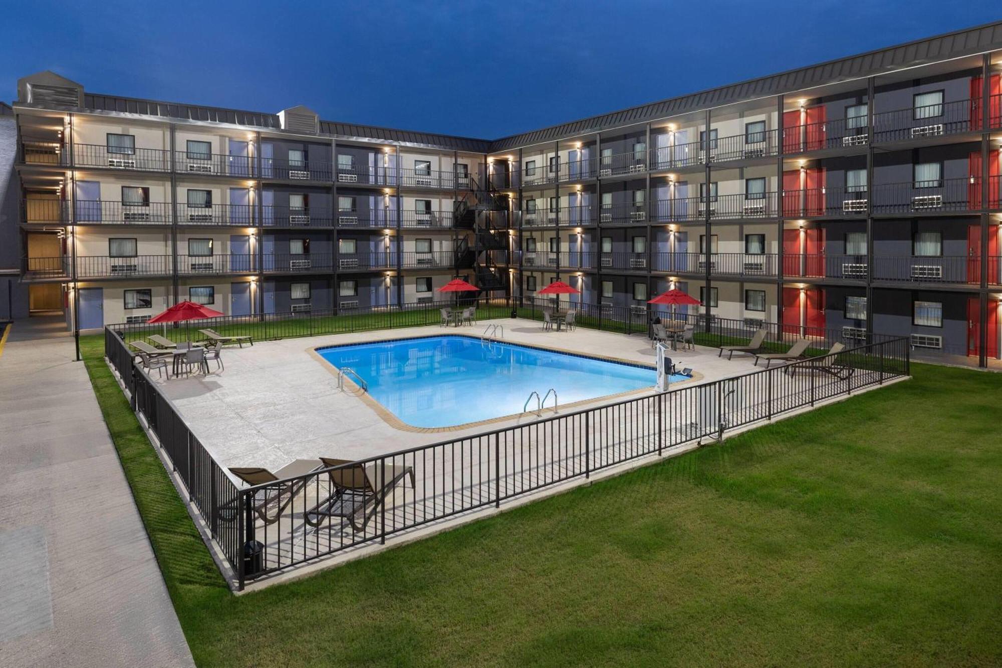 Days By Wyndham Kenner/new Orleans Airport South Kenner